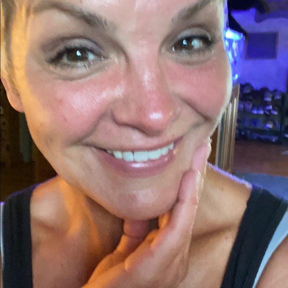 Meet your Posher, Kathy - Picture 2 of 2